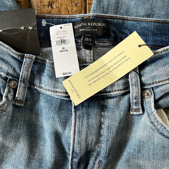 Banana Republic Vintage Stretch Bootcut Jeans - Petite 28/6 - Picture 4 of 9